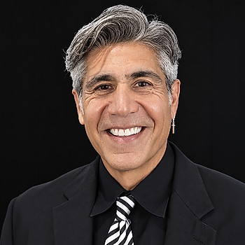 Portrait of Joseph Martinez, Associate Broker